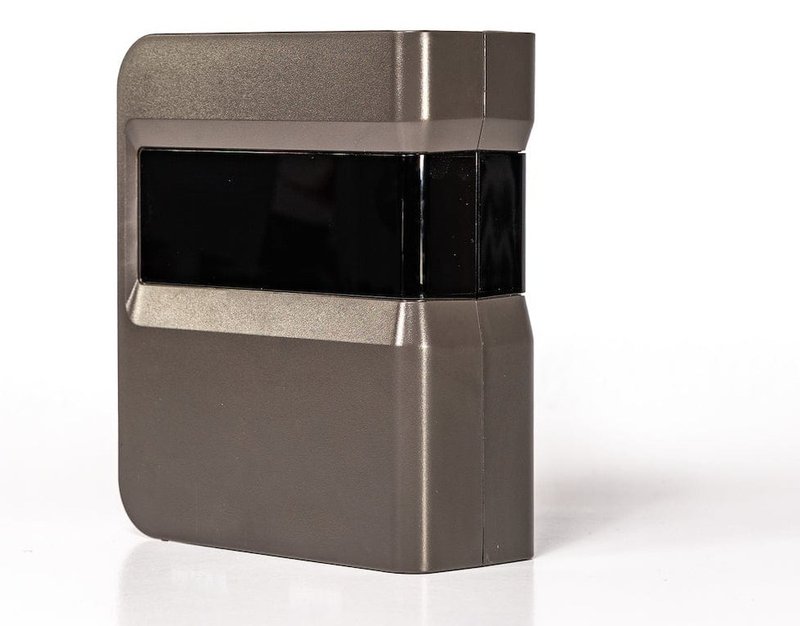 SkyTrak Launch Monitor (EU) + Protective Metal Case