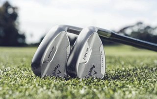 Callaway Opus Platinum Chrome wedge, graphite