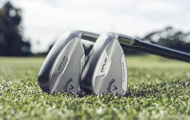 Callaway Opus Platinum Chrome wedge, graphite
