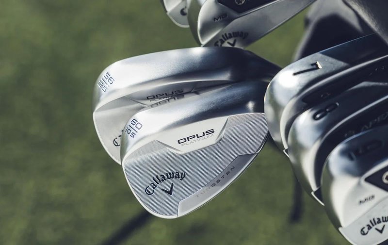 Callaway Opus Platinum Chrome wedge, graphite