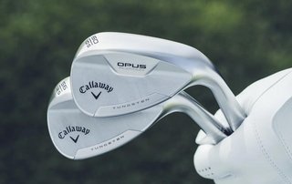 Callaway Opus Platinum Chrome wedge, graphite