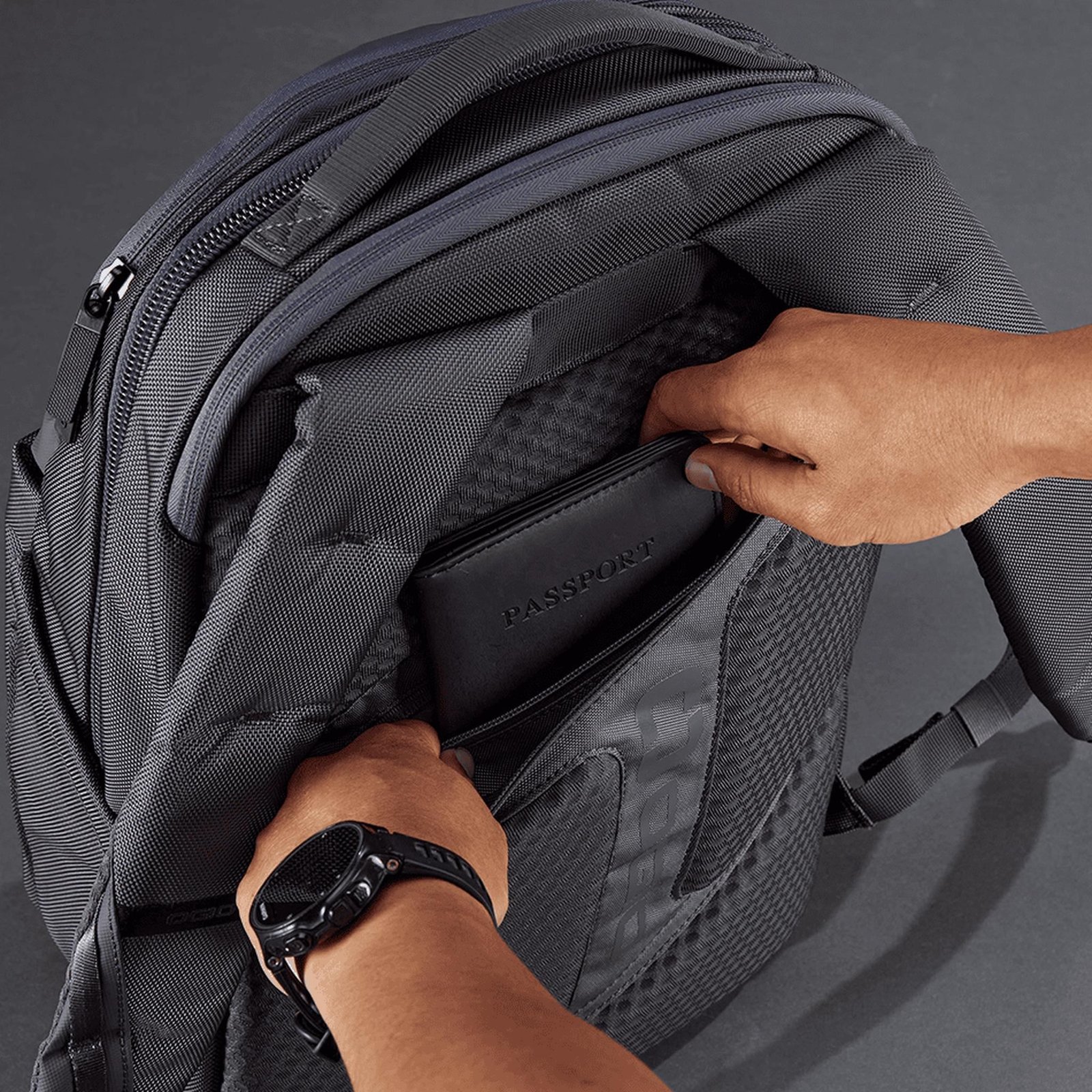 Ogio Ogio Pace Pro 20L sac à dos, gris pinstripe