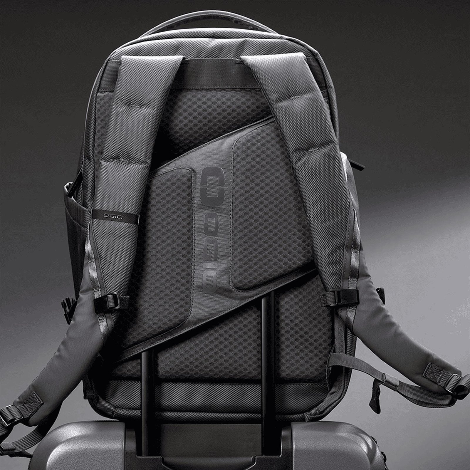 Ogio Ogio Pace Pro 25L sac à dos, gris pinstripe