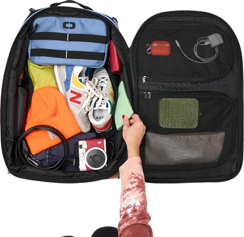 Ogio Layover travel bag, graphite