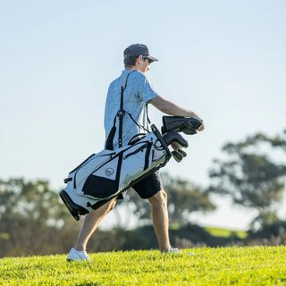 Sunday Golf Ranger stand bag, iron