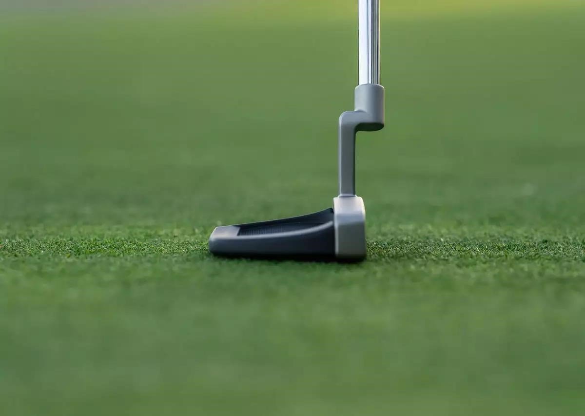 TaylorMade SYSTM2 Ardmore L-Neck putter