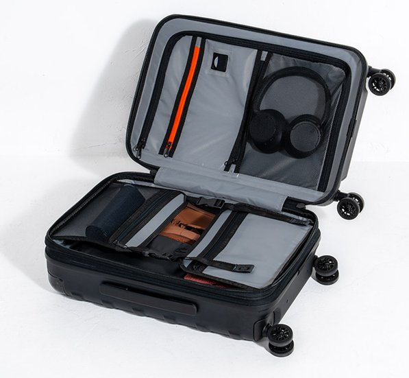 Ogio Renegade Vault Carry-On 35-40L travel bag, graphite