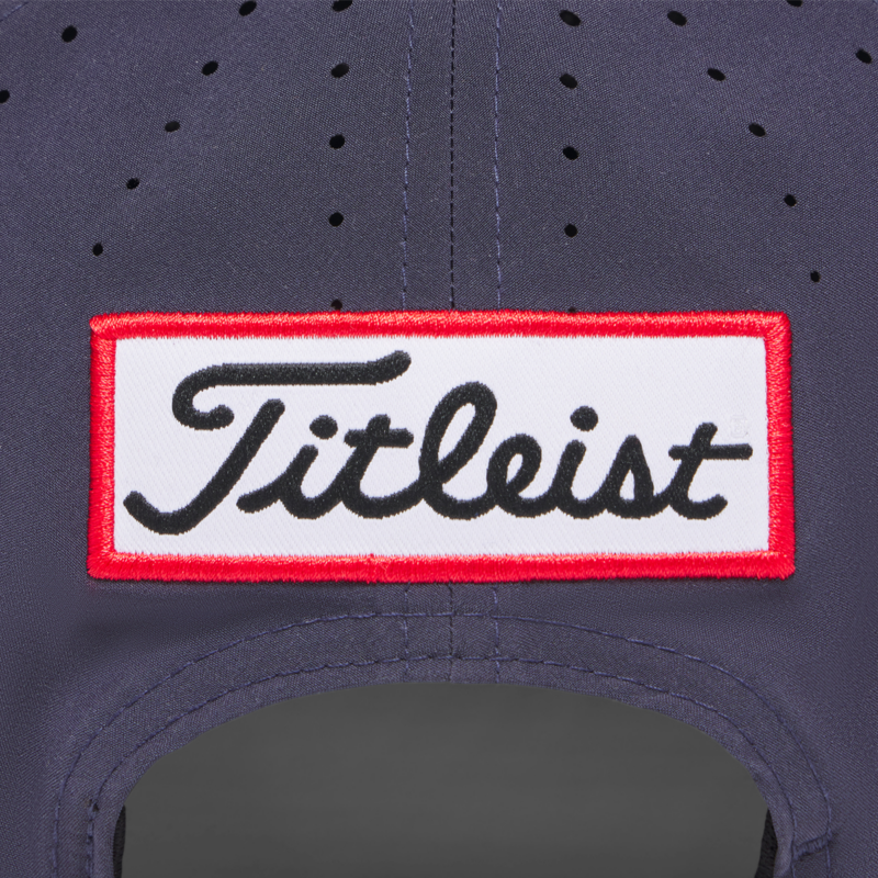 Logos du Tour et broderie de l'écusson sur la Titleist Tour Breezer