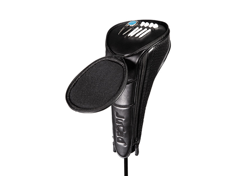 Couvre-bois de driver JuCad ouvert montrant le compartiment zippé avec tees et relève-pitch