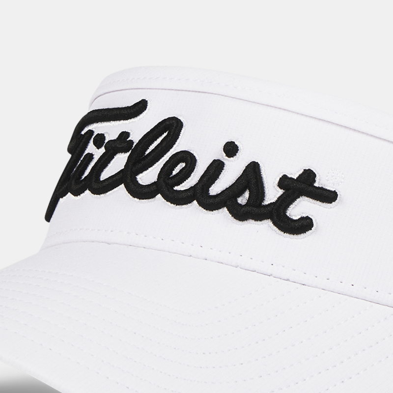 Lettrage script ombré sur la visière Titleist Tour Performance