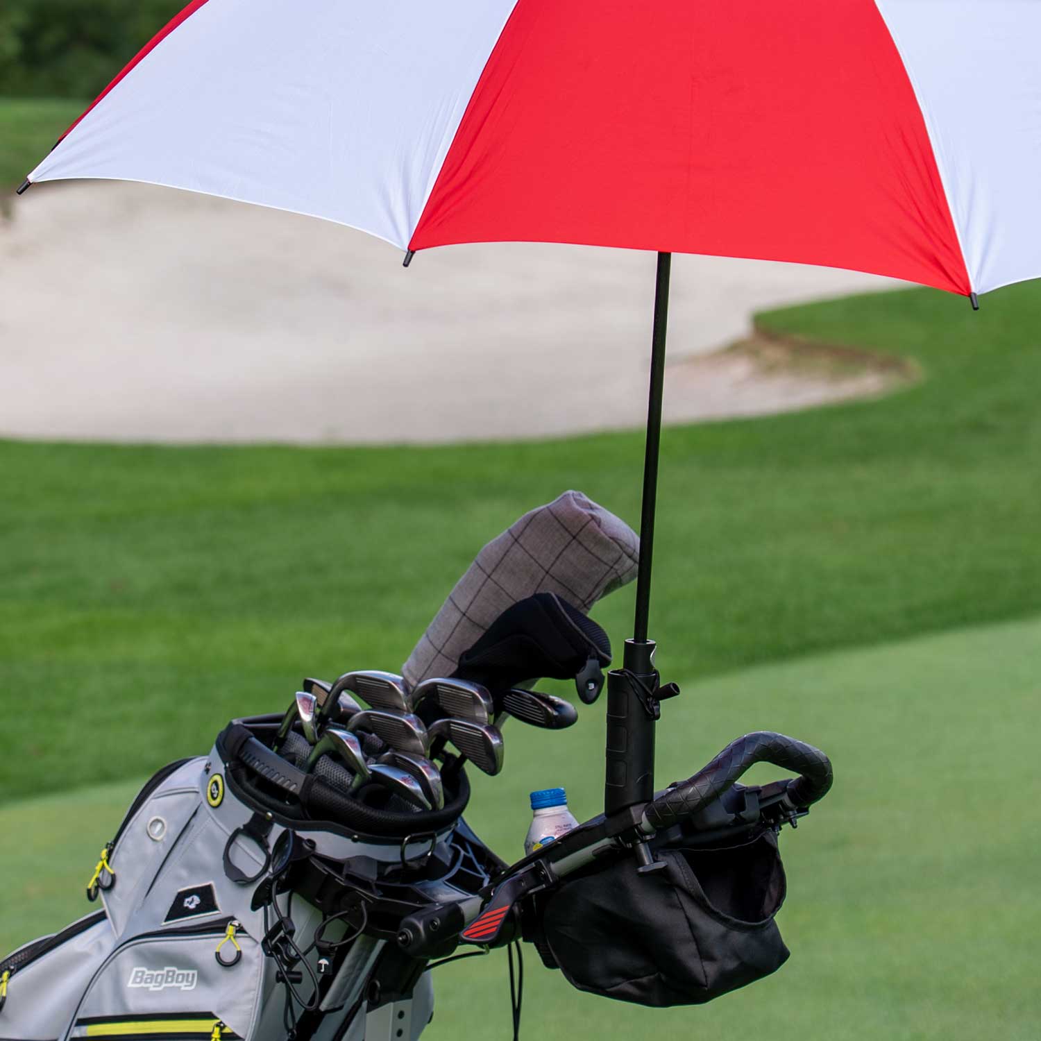 Porte-parapluie amovible Bag Boy Nitron avec clip de montage latéral — accessoire optionnel vendu séparément