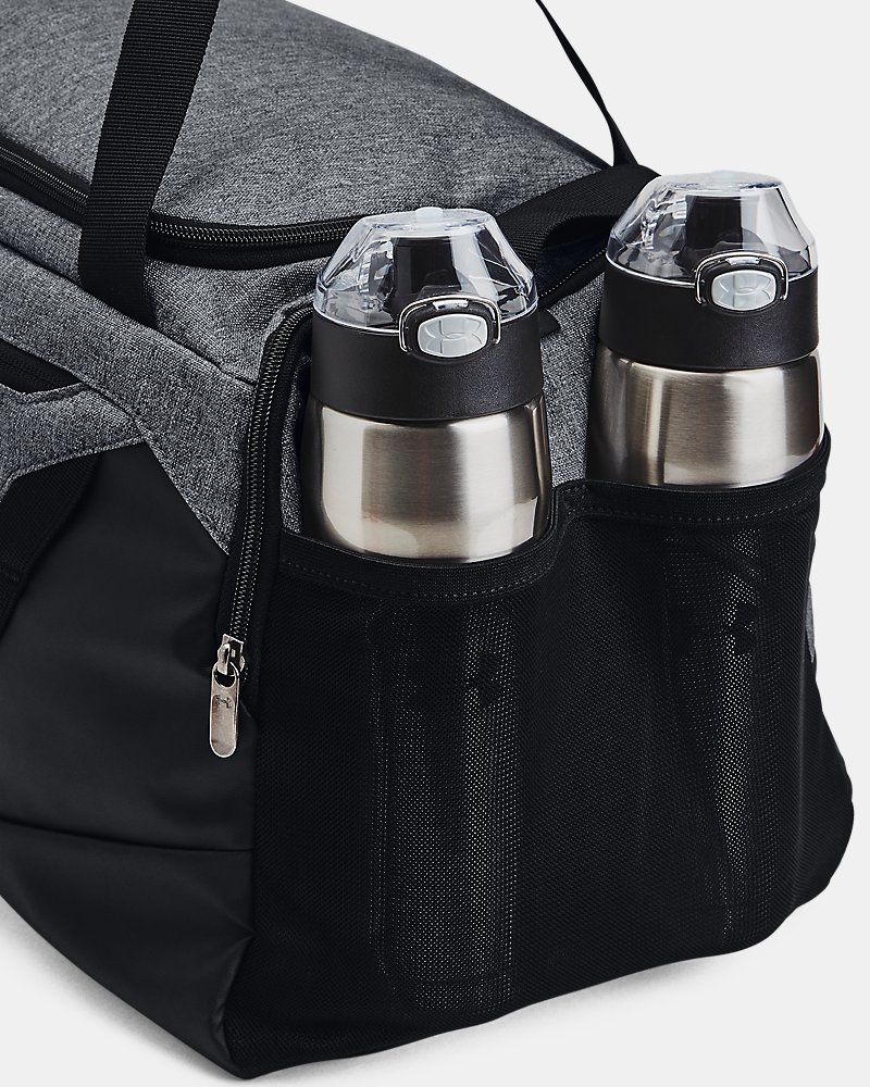 Double poche latérale pour bouteille d'eau sur l'Undeniable 5.0