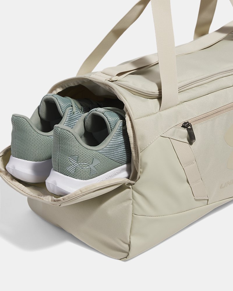 Sac de sport Under Armour Undeniable 5.0 Small Duffle – détail de la poche à chaussures