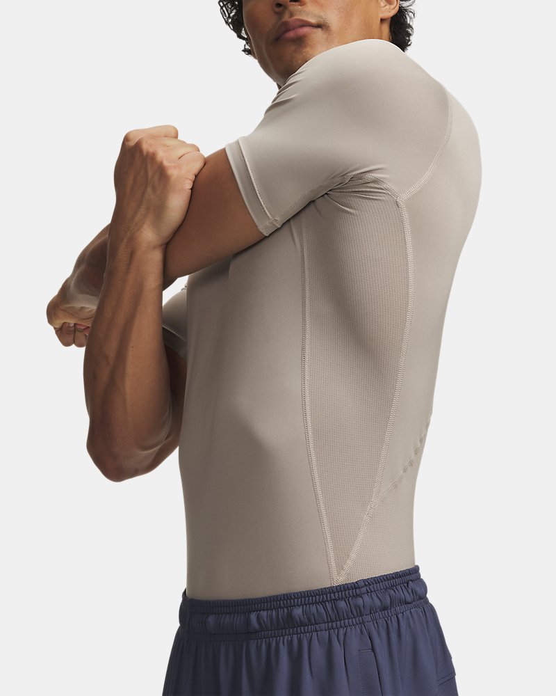 T-shirt de compression Under Armour HeatGear détail latéral – panneaux de ventilation en maille