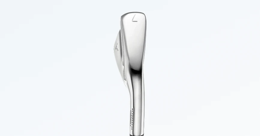 Géométrie de semelle raffinée Mizuno Pro M-15 avec rebond accru