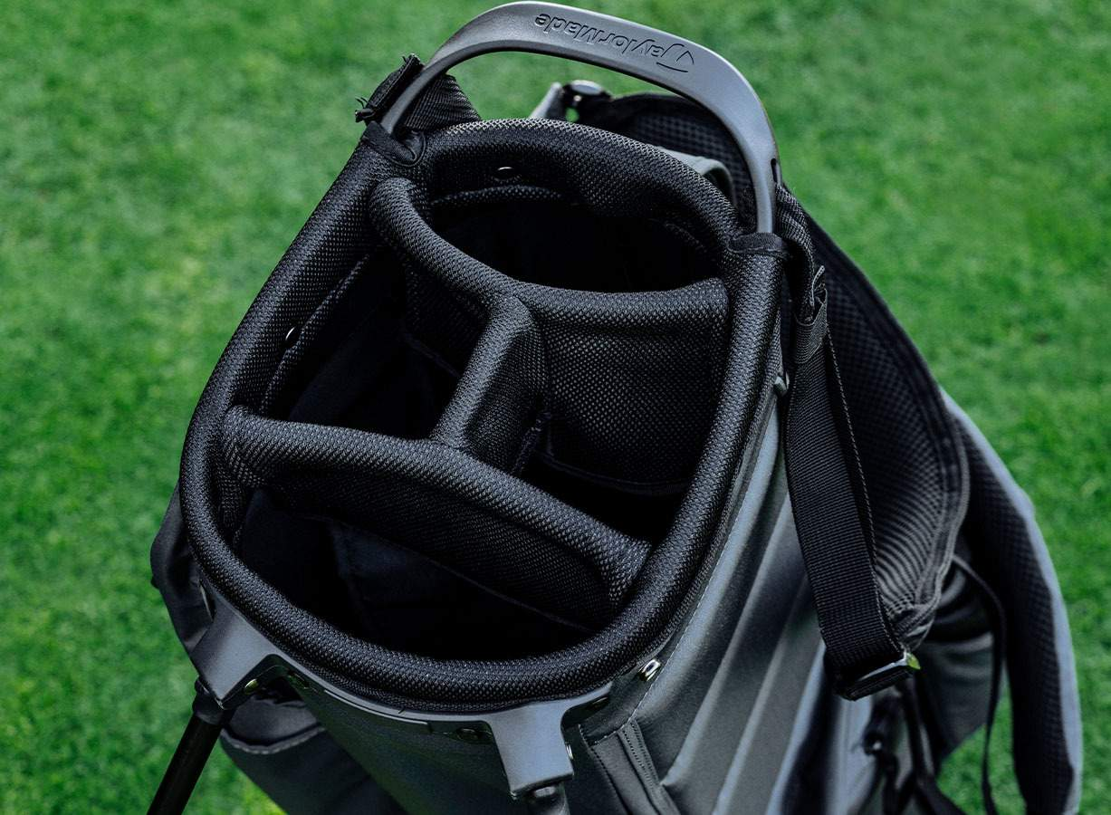 Détail du diviseur supérieur à 4 compartiments du sac trépied TaylorMade FlexTech