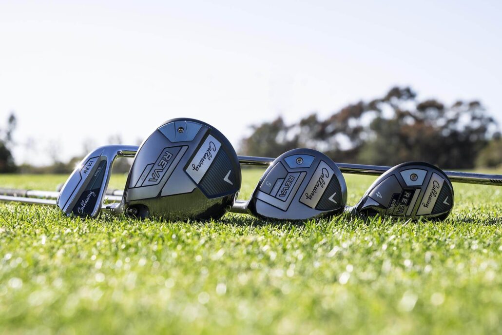 Driver, bois, hybride et fer Callaway REVA Rise sur l'herbe